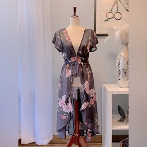 Live 4 Truth Floral Duster/Kimono Size Medium